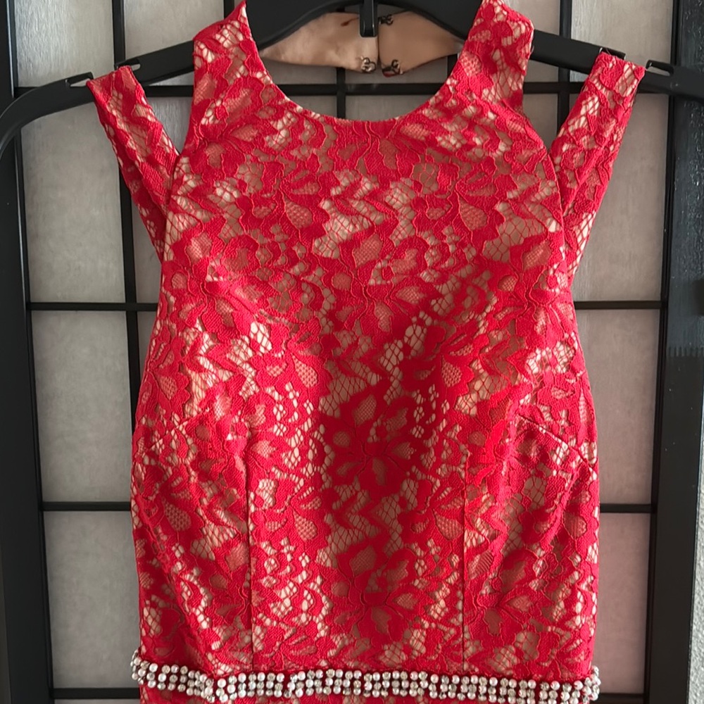 Elegant Jodi Kristopher Red Lace Halter Dress
